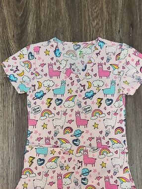 XS Pink Llama & Rainbow Print Scrub Top